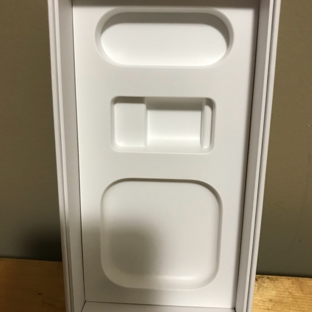 iPhone 6 S Plus Box - Picture 5 of 5